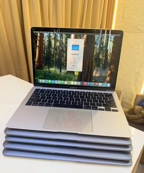 Apple MacBook Air 13-inch (2020) - Core i5, 16GB, 256GB