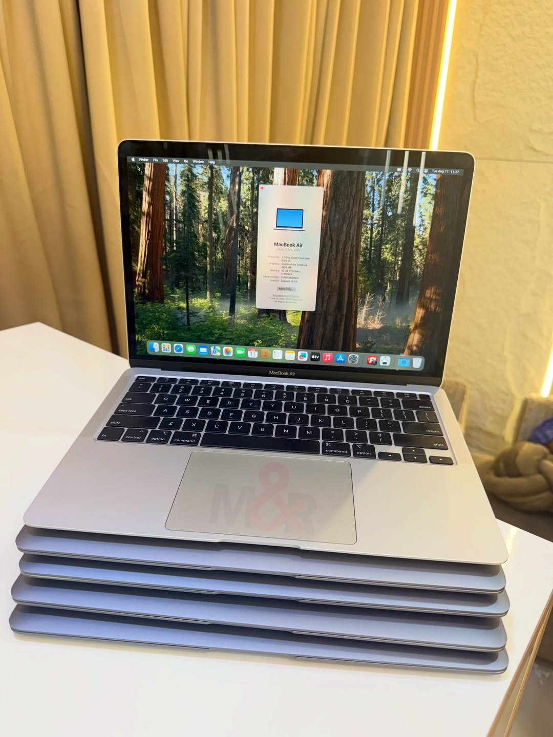 Apple MacBook Air 13-inch (2020) - Core i5, 8GB, 256GB 3 Apple MacBook Air 13-inch (2020) - Core i5, 8GB, 256GB
