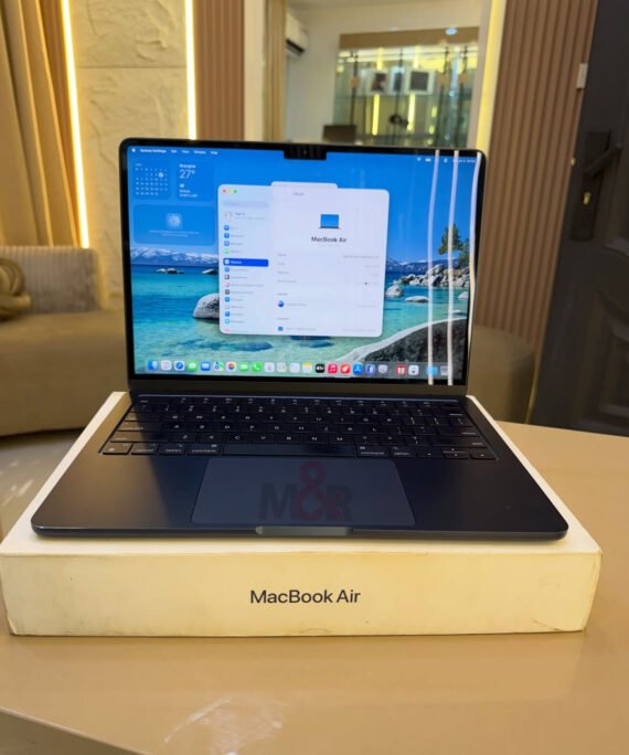 Apple MacBook Air 2025 M4 13 Inch - 16GB, 256GB