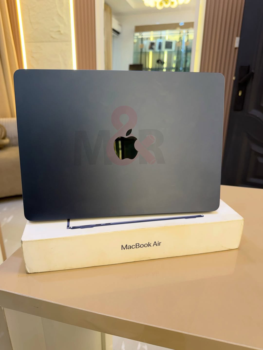 Apple MacBook Air 13-inch (M4, 2025) - 16GB, 256GB 2 Apple MacBook Air 13-inch (M4, 2025) - 16GB, 256GB
