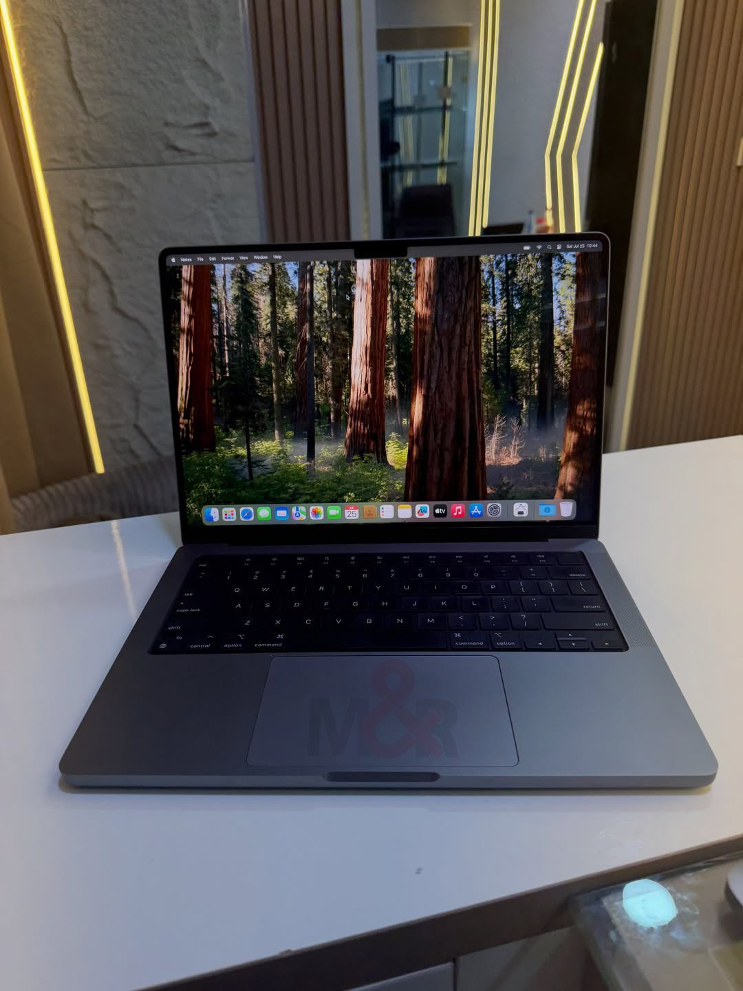 Apple MacBook Pro 14-inch (M2 Pro, 2023) - 16GB, 1TB 1 Apple MacBook Pro 2023 M2 Pro 14-inch - 16GB, 1TB