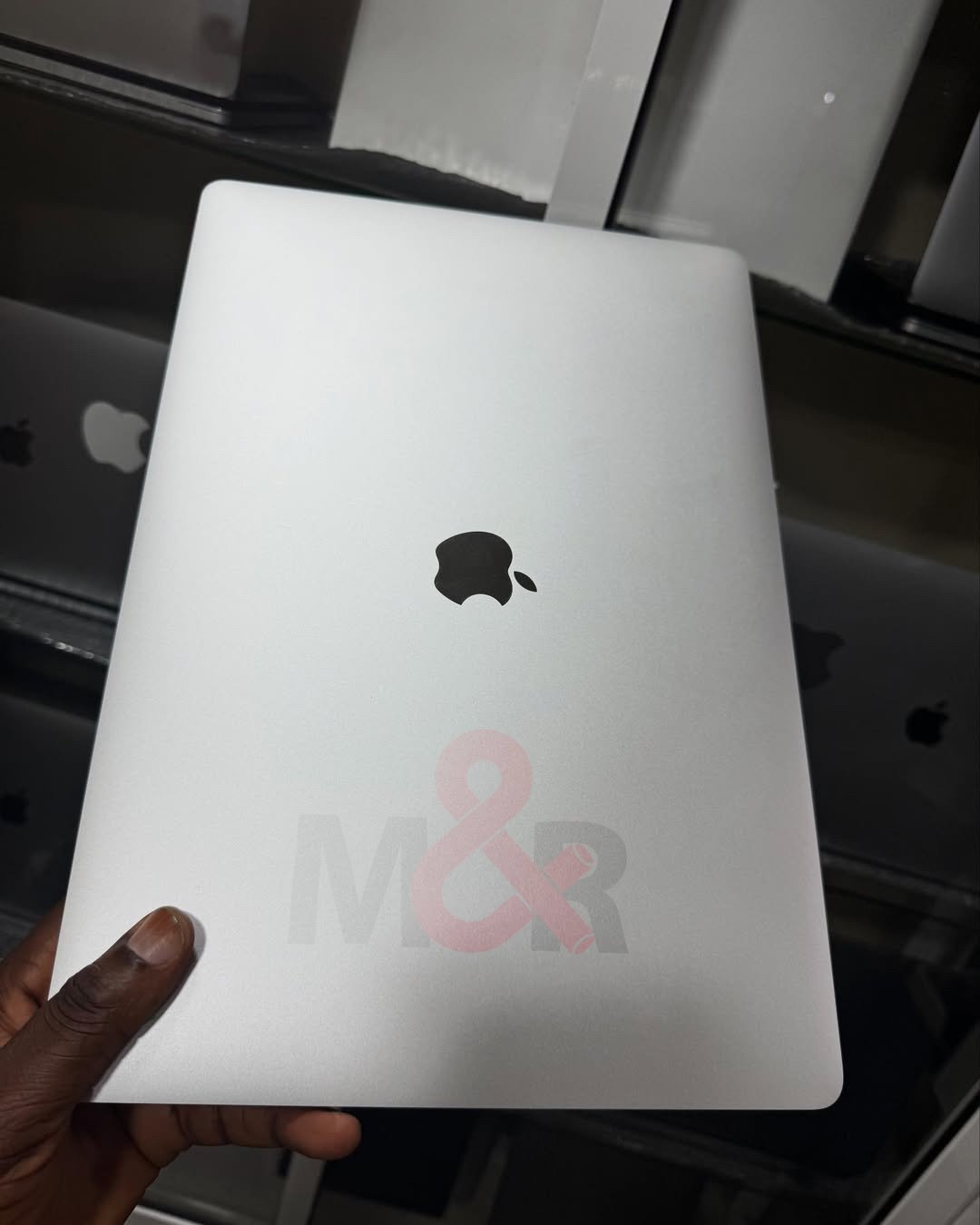 Apple MacBook Pro 16-inch (2019) - Core i9, 32GB, 512GB 3 Apple MacBook Pro 16-inch (2019) - Core i9, 32GB, 512GB