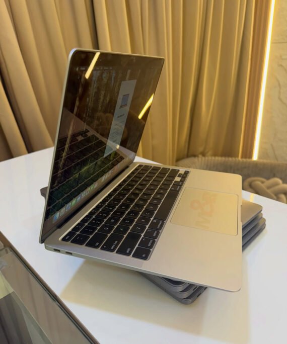 Apple MacBook Air 13-inch (M1, 2020) - 8GB, 256GB