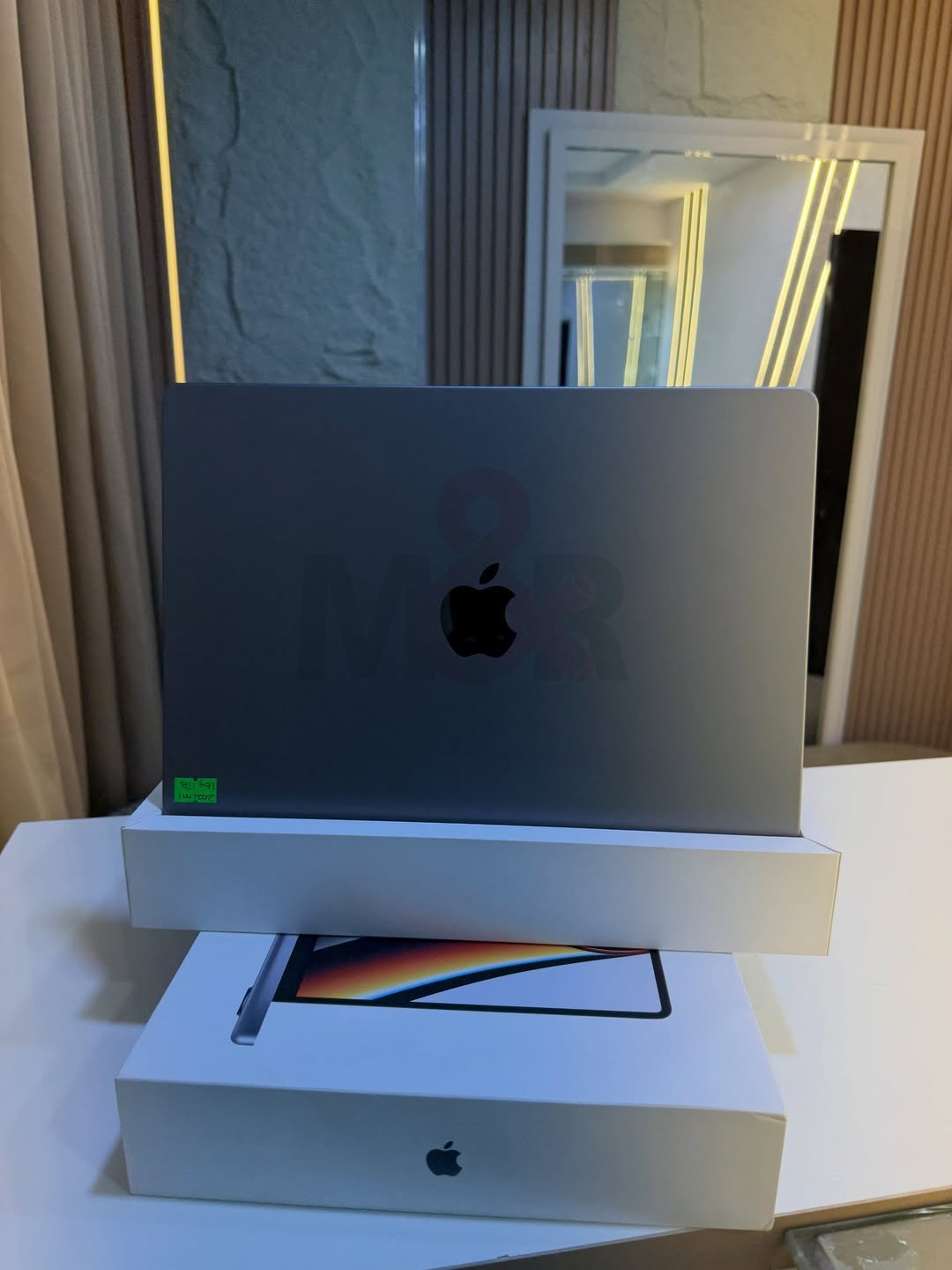 Apple MacBook Pro 14-inch (M1 Pro, 2021) - 32GB, 512GB 3 Apple MacBook Pro 14-inch (M1 Pro, 2021) - 32GB, 512GB
