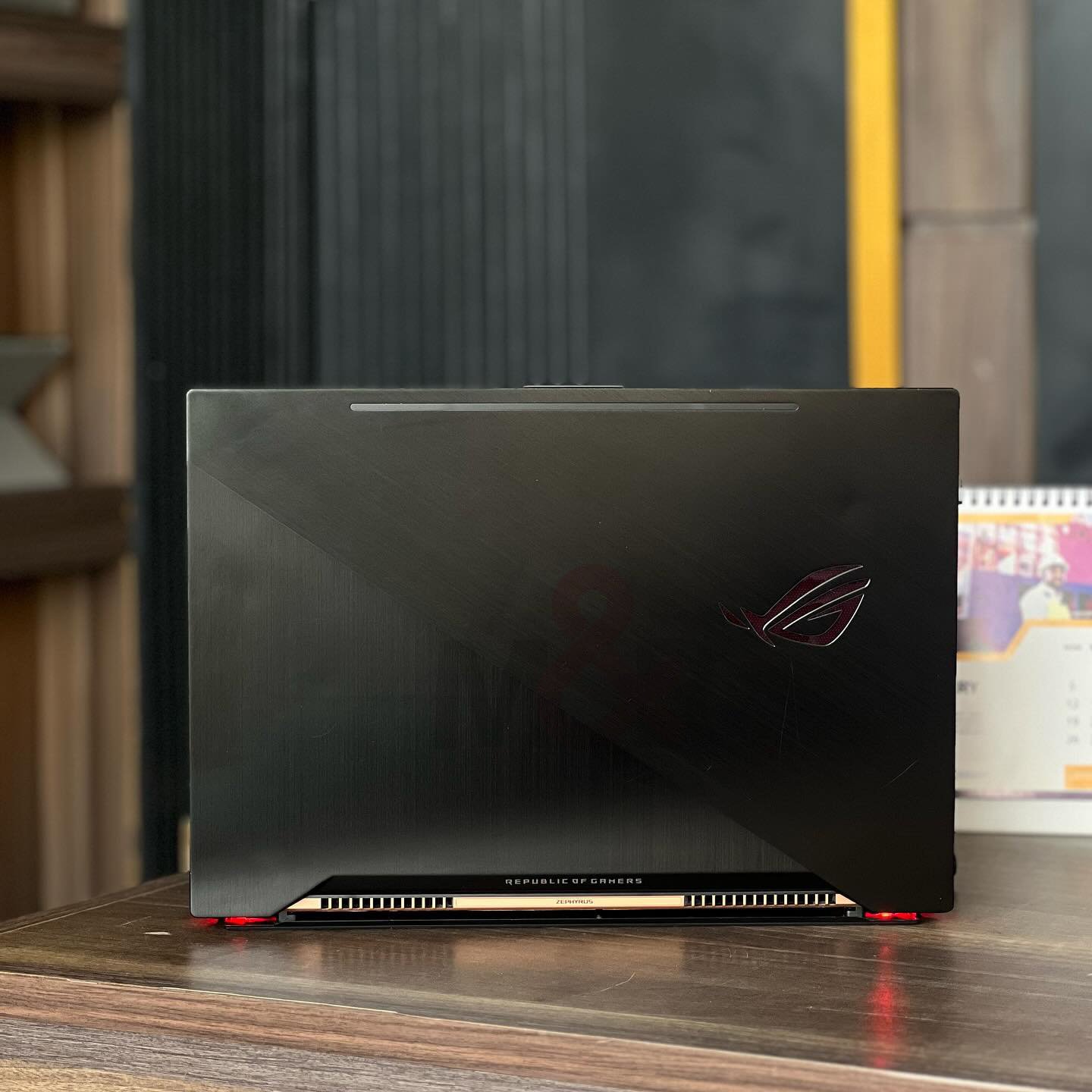 ASUS ROG Zephyrus GX501G - Core i7, GTX 1080 Max-Q 8GB, 16GB, 512GB 2 ASUS ROG Zephyrus GX501G - Core i7, GTX 1080 Max-Q 8GB, 16GB, 512GB