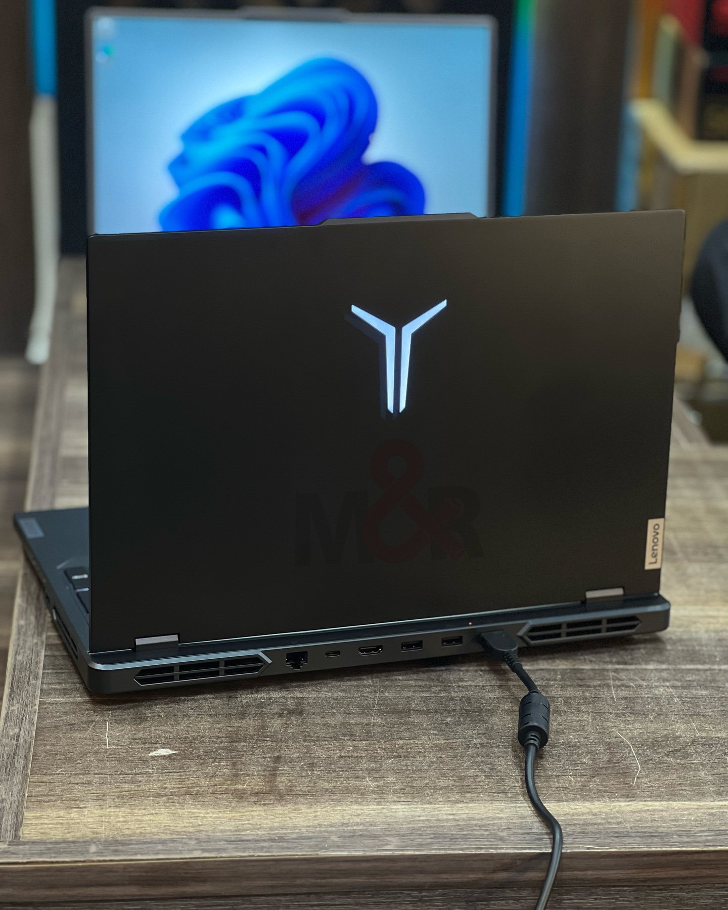 Lenovo Legion Pro 7 - Ryzen 9 7845HX, RTX 4070, 16GB, 1TB (2.5K 240Hz) 4 Dell G15 5510 Gaming Laptop - Core i7, RTX 3060, 16GB, 512GB (144Hz)