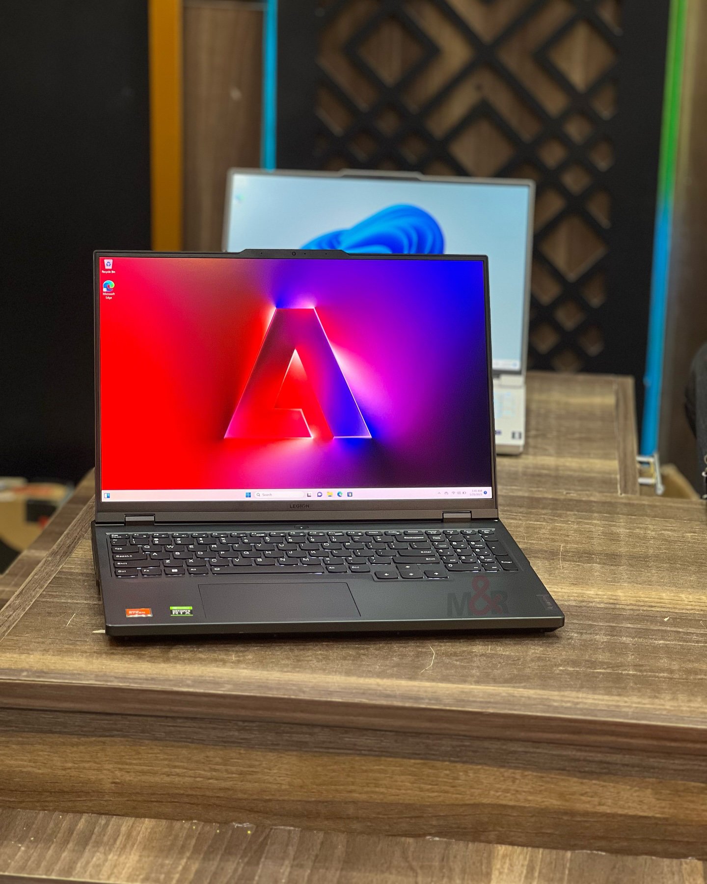 Lenovo Legion Pro 7 - Ryzen 9 7845HX, RTX 4070, 16GB, 1TB (2.5K 240Hz) 1 Dell G15 5510 Gaming Laptop - Core i7, RTX 3060, 16GB, 512GB (144Hz)