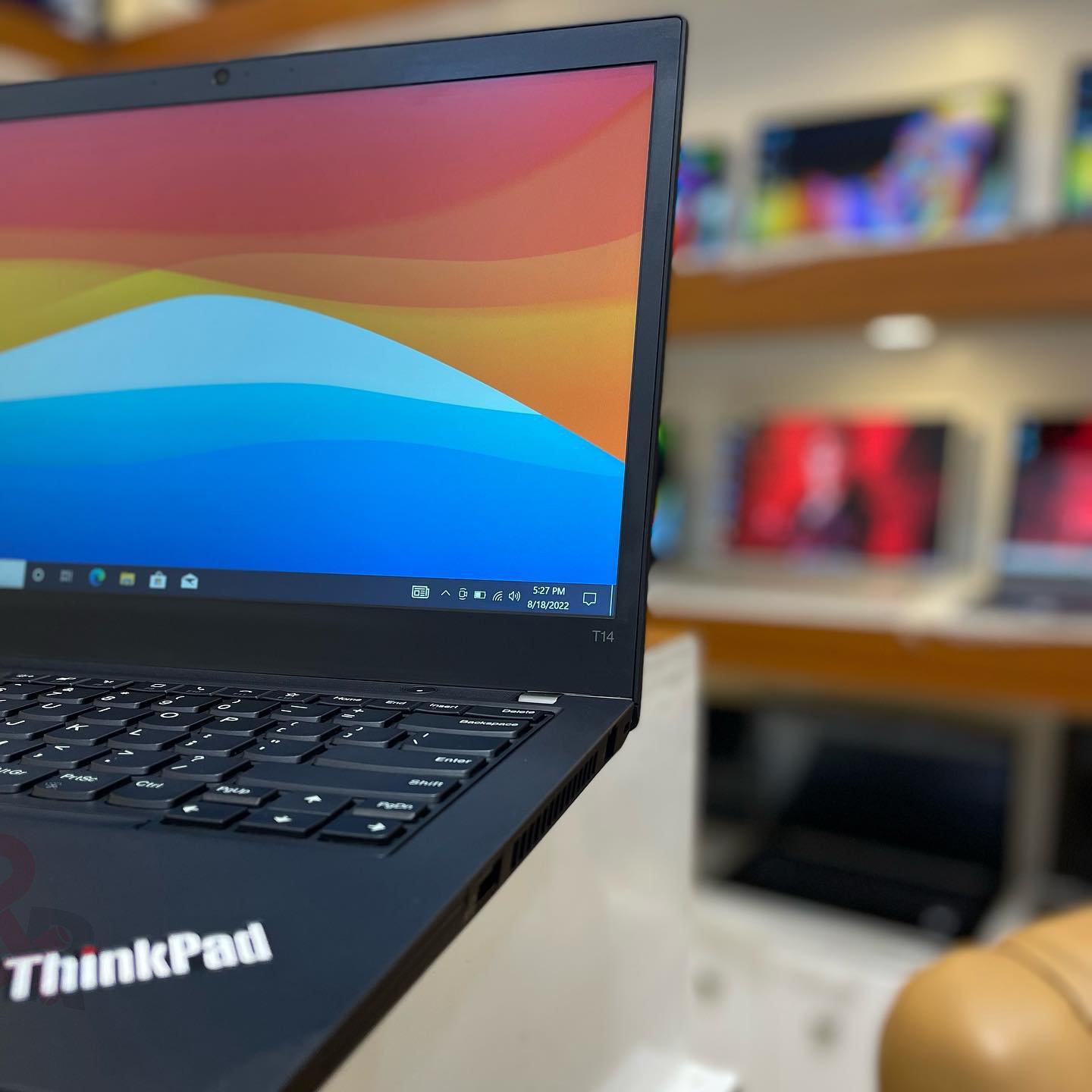 Lenovo ThinkPad T14 - Core i5, 16GB, 512GB 4 Lenovo ThinkPad T14 - Core i5, 16GB, 512GB