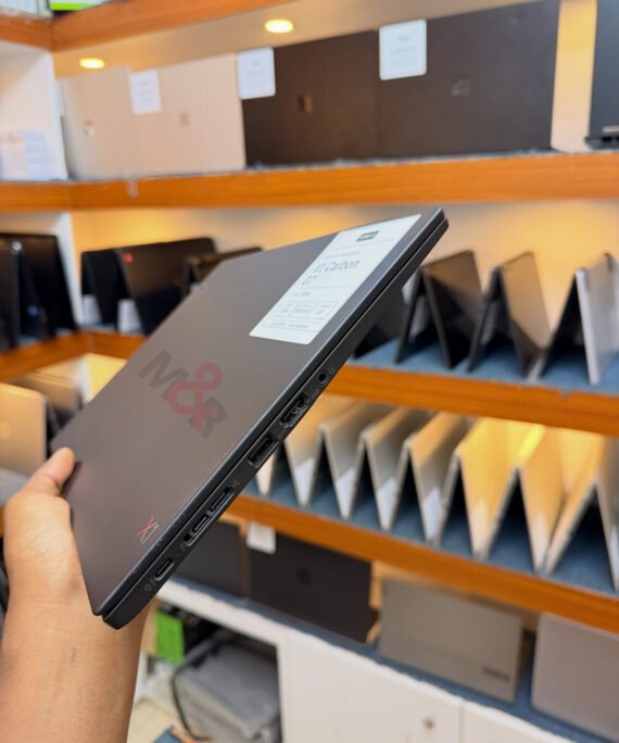 Lenovo ThinkPad X1 Carbon - Core i7, 16GB, 512GB