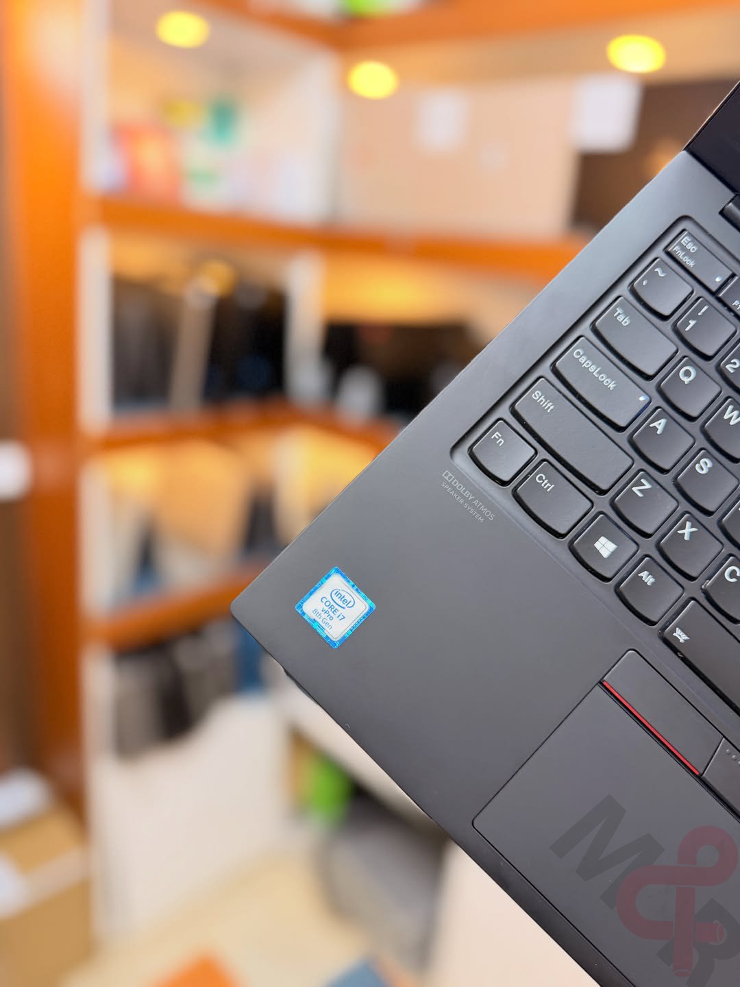 Lenovo ThinkPad X1 Carbon Gen 7 - Core i7, 16GB, 512GB 5 Lenovo ThinkPad X1 Carbon - Core i7, 16GB, 512GB