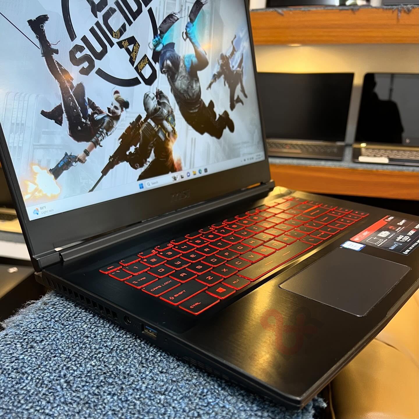 MSI GF63 Thin (8SC) - Core i7, GTX 1050 4GB, 16GB, 512GB 4 MSI GF63 Thin (8SC) - Core i7, GTX 1050 4GB, 16GB, 512GB